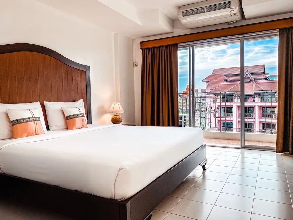 هتل پیادا رزیدنس